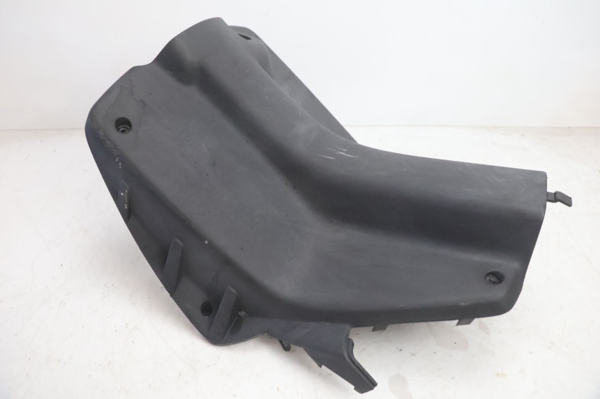 photo de TAPA FRONTAL INTERIOR PEUGEOT TREKKER 50 (1995 - 2004) - Detalle de la pieza