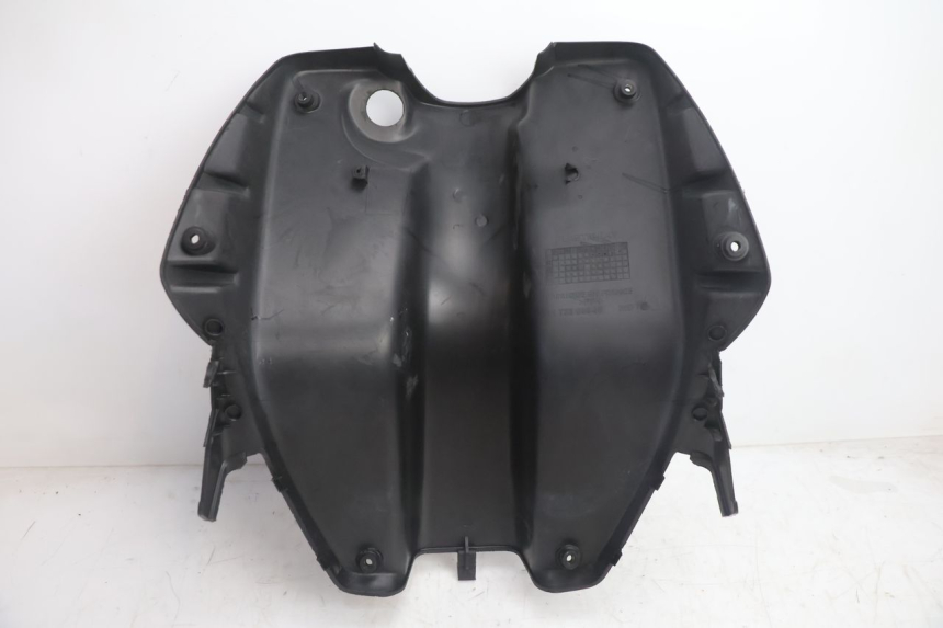 photo de TAPA FRONTAL INTERIOR PEUGEOT TREKKER 50 (1995 - 2004) - Detalles de los puntos de fijación