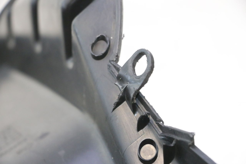 photo de TAPA FRONTAL INTERIOR PEUGEOT TREKKER 50 (1995 - 2004) - Detalle de la pieza