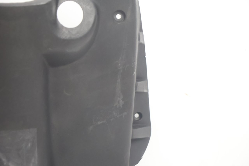 photo de TAPA FRONTAL INTERIOR PEUGEOT TREKKER 50 (1995 - 2004) - Primer plano técnico