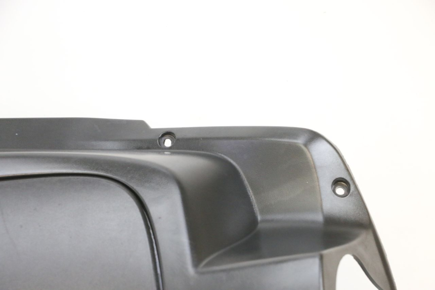 photo de TAPA FRONTAL INTERIOR PEUGEOT TWEET PRO EFI 4T 50 (2021 - 2022) - Enfoque en la estructura