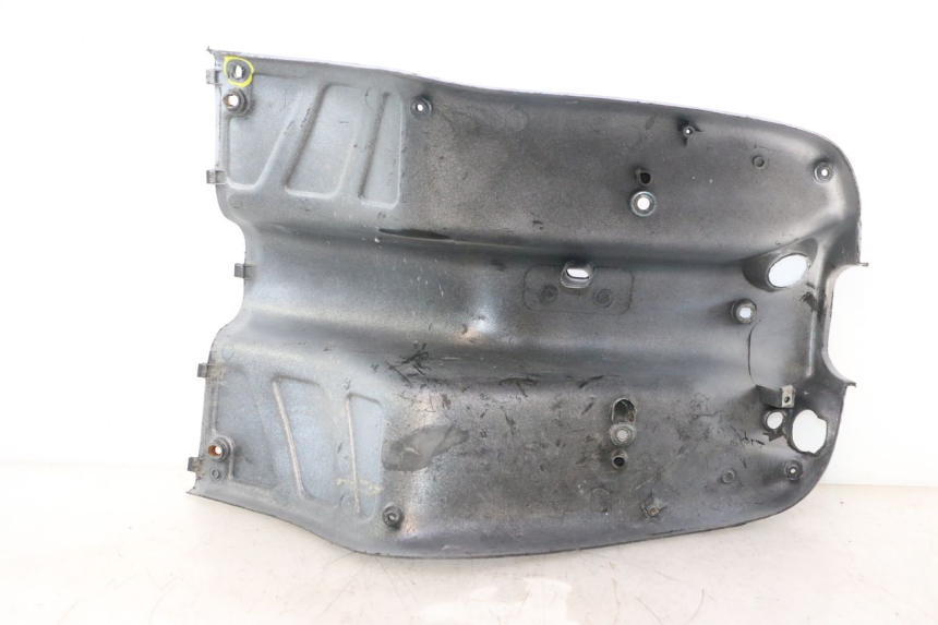 photo de TAPA FRONTAL INTERIOR PIAGGIO TYPHOON 50 (1993 - 1999) - Estado de la superficie y material