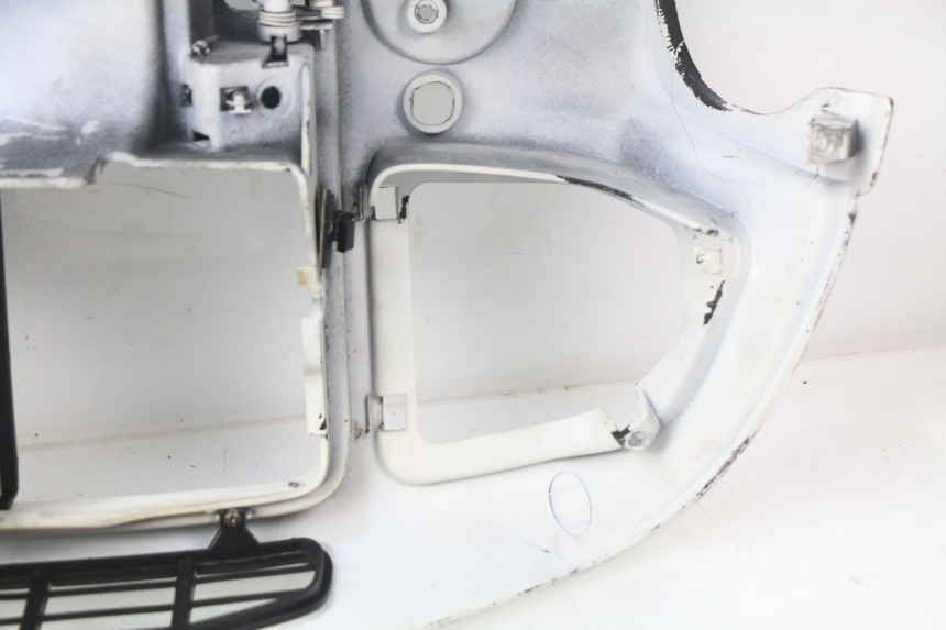 photo de TAPA FRONTAL INTERIOR PIAGGIO VESPA GTS SUPER IE 125 (2009 - 2016) - Zoom estado de uso