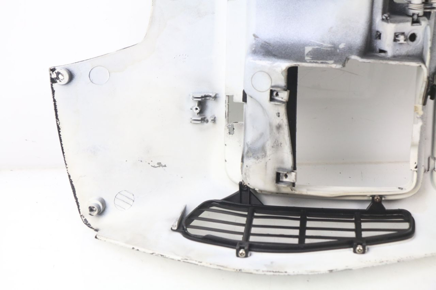 photo de TAPA FRONTAL INTERIOR PIAGGIO VESPA GTS SUPER IE 125 (2009 - 2016) - Otra perspectiva