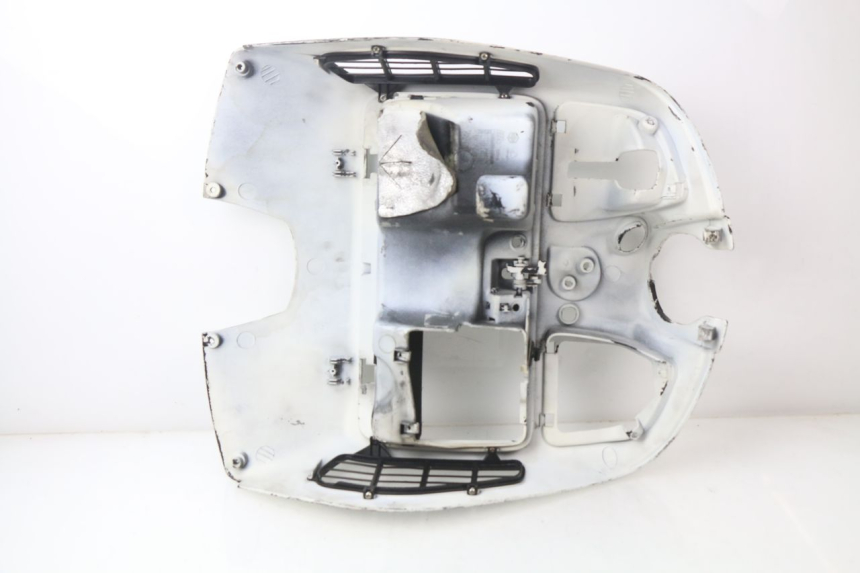 photo de TAPA FRONTAL INTERIOR PIAGGIO VESPA GTS SUPER IE 125 (2009 - 2016) - Vista general del producto