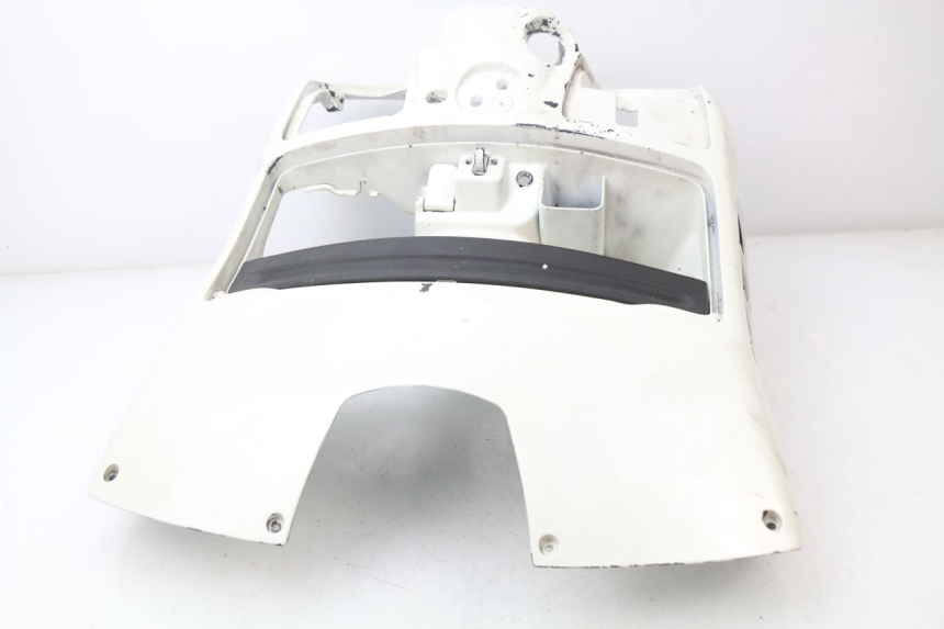photo de TAPA FRONTAL INTERIOR PIAGGIO VESPA GTS SUPER IE 125 (2009 - 2016) - Estado de la superficie y material