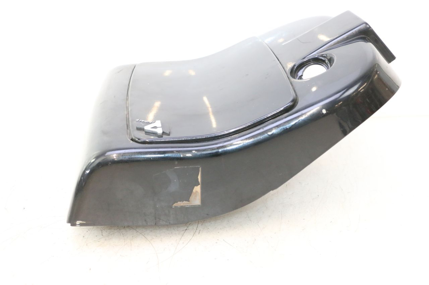 photo de TAPA FRONTAL INTERIOR PIAGGIO VESPA PK FL 2T 50 (1990 - 1996) - Características distintivas