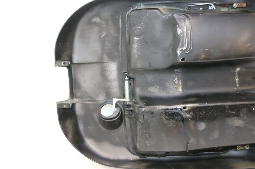 photo de TAPA FRONTAL INTERIOR PIAGGIO VESPA PK FL 2T 50 (1990 - 1996) - Perfil de la pieza de repuesto