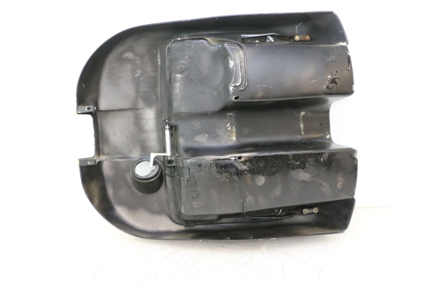 photo de TAPA FRONTAL INTERIOR PIAGGIO VESPA PK FL 2T 50 (1990 - 1996) - Zoom estado de uso