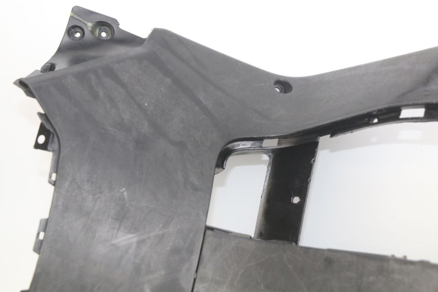 photo de PANEL INTERIOR YAMAHA X-MAX XMAX 250 (2006 - 2009) - Enfoque en la estructura