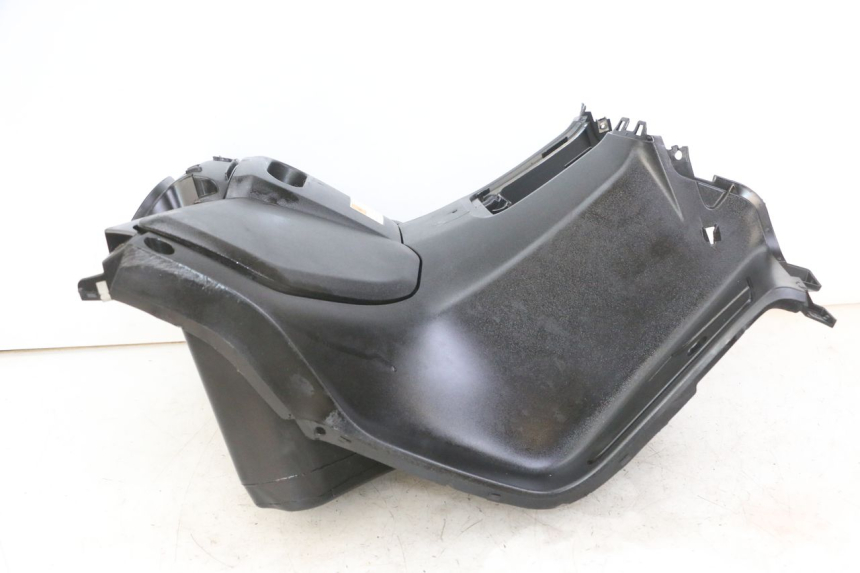 photo de PANEL INTERIOR YAMAHA X-MAX XMAX 125 (2010 - 2013) - Primer plano de alta resolución