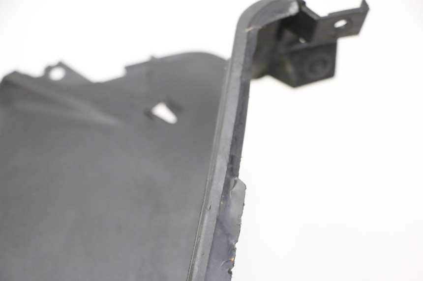 photo de PANEL INTERIOR YAMAHA X-MAX XMAX 125 (2010 - 2013) - Perfil de la pieza de repuesto