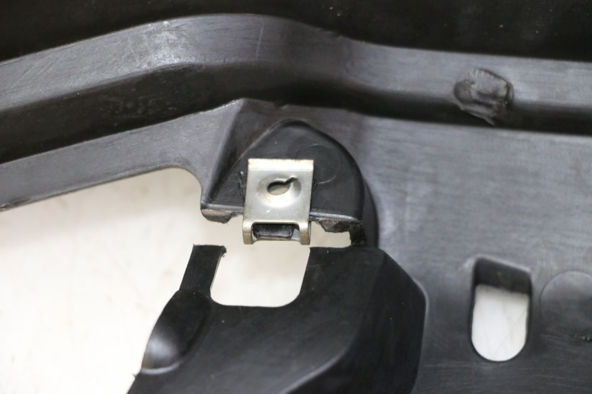 photo de PANEL INTERIOR YAMAHA X-MAX XMAX 125 (2010 - 2013) - Otra perspectiva