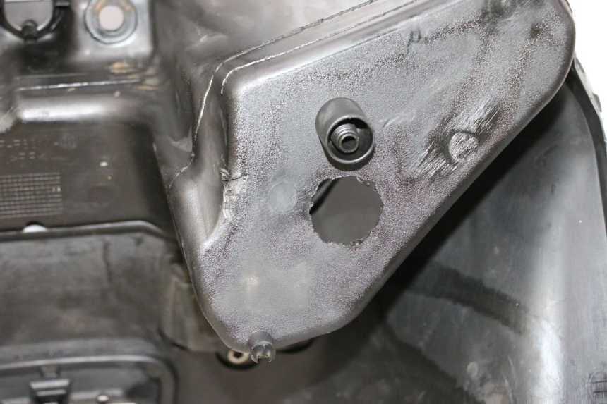 photo de PANEL INTERIOR YAMAHA X-MAX XMAX 125 (2010 - 2013) - Recambio usado revisado