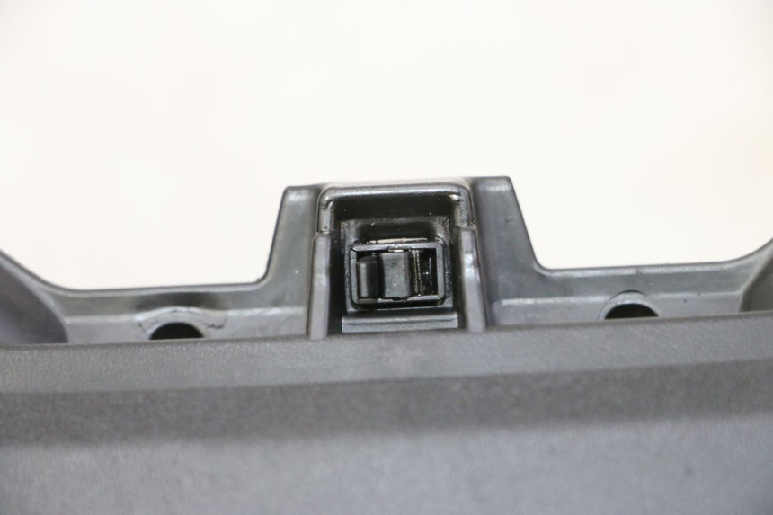 photo de PANEL INTERIOR YAMAHA X-MAX XMAX 125 (2010 - 2013) - Detalle de la pieza