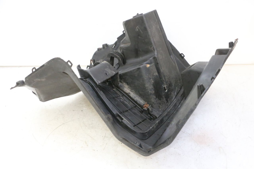 photo de PANEL INTERIOR YAMAHA X-MAX XMAX 250 (2006 - 2009) - Primer plano técnico