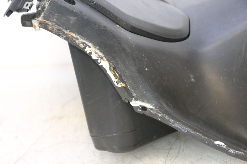 photo de PANEL INTERIOR YAMAHA X-MAX XMAX 125 (2010 - 2013) - Primer plano técnico