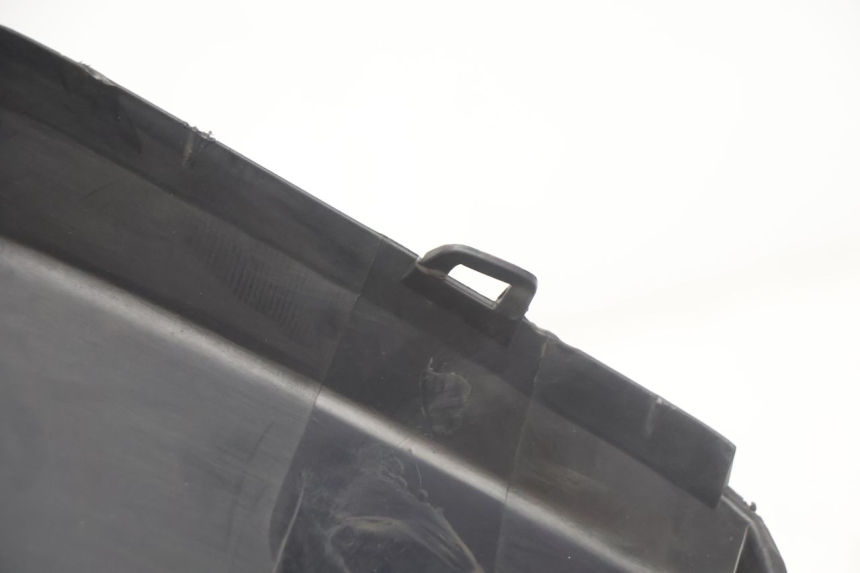 photo de PANEL INTERIOR YAMAHA XMAX X-MAX 125 (2006 - 2009) - Características distintivas