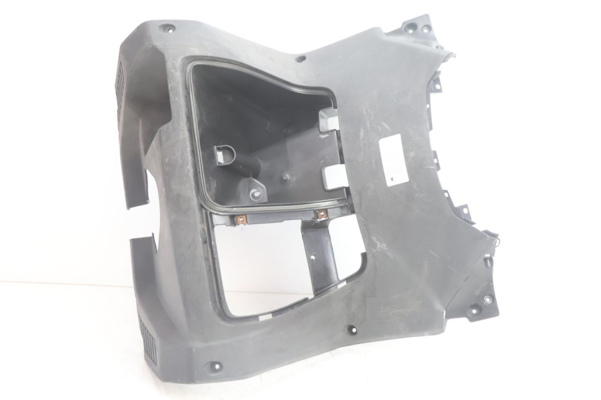 photo de PANEL INTERIOR YAMAHA XMAX X-MAX 125 (2006 - 2009) - Detalles de los puntos de fijación