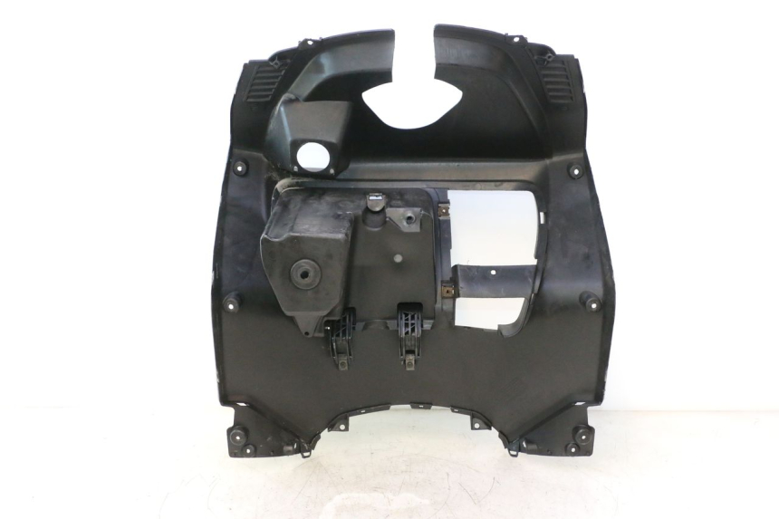 photo de PANEL INTERIOR YAMAHA XMAX X-MAX 125 (2006 - 2009) - Primer plano técnico