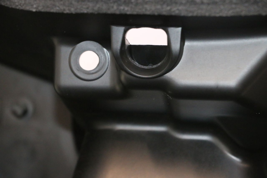 photo de PANEL INTERIOR YAMAHA X-MAX XMAX 125 (2010 - 2013) - Enfoque en la estructura