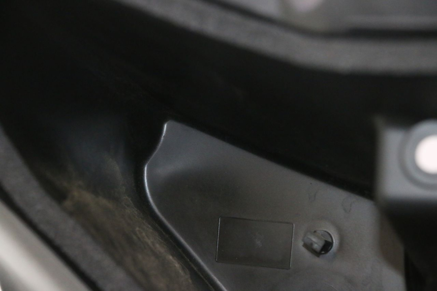 photo de PANEL INTERIOR YAMAHA X-MAX XMAX 125 (2010 - 2013) - Zoom calidad de ocasión