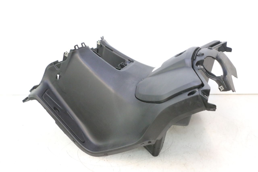 photo de PANEL INTERIOR YAMAHA X-MAX XMAX 125 (2010 - 2013) - Detalles de los puntos de fijación