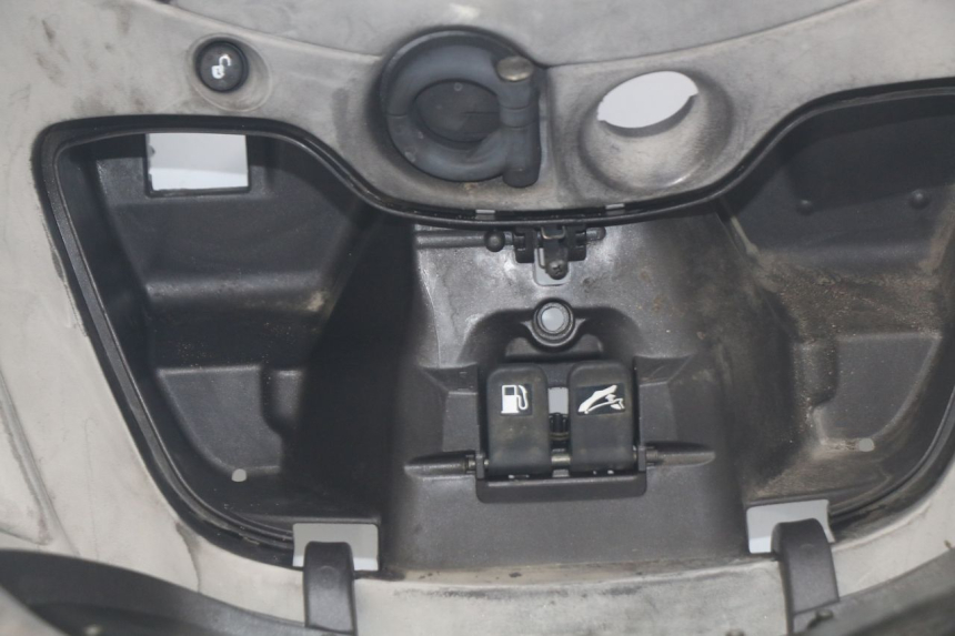 photo de PANEL INTERIOR PIAGGIO X9 EVOLUTION 250 (2003 - 2007) - Foto de producto adicional