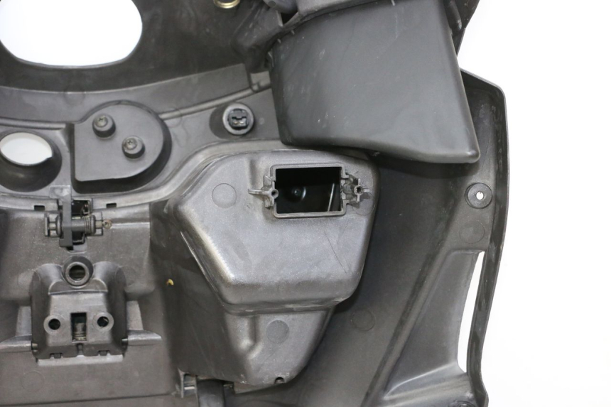photo de PANEL INTERIOR PIAGGIO X9 EVOLUTION 125 (2003 - 2007) - Marcados y referencias originales