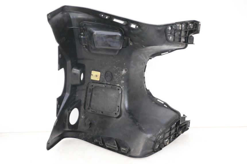 photo de TAPA FRONTAL INTERIOR KYMCO XCITING 250 (2006 - 2009) - Detalles de los puntos de fijación