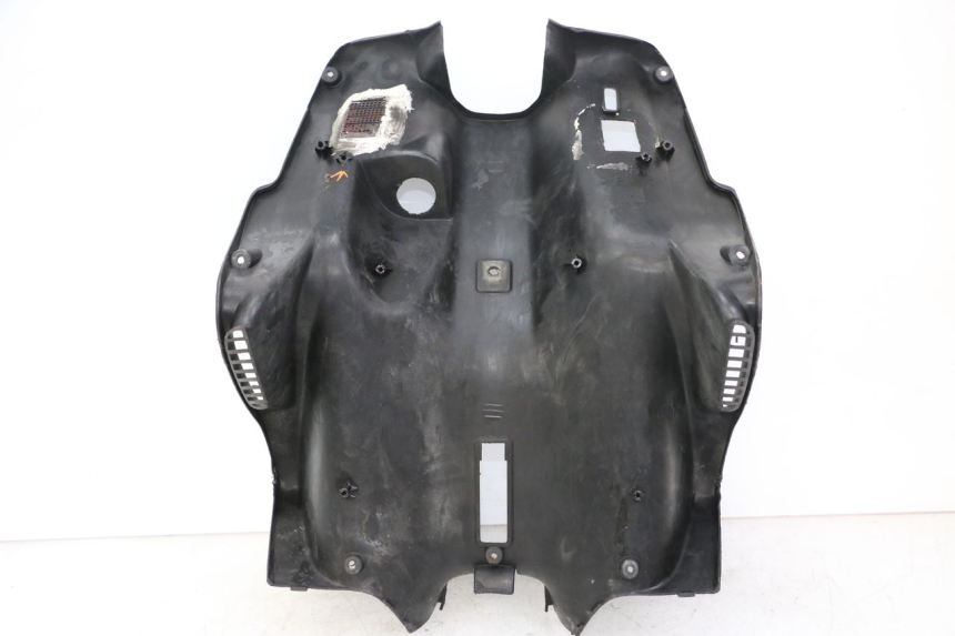 photo de TAPA FRONTAL INTERIOR YAMAHA AEROX 50 (1997 - 2006) - Primer plano técnico