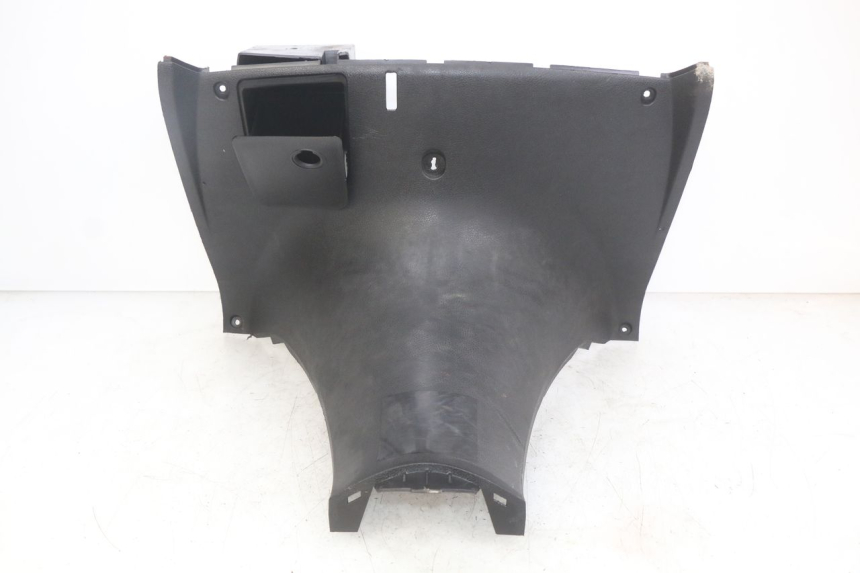 photo de PANEL INTERIOR YAMAHA YP MAJESTY 125 (2007 - 2010) - Detalles de los puntos de fijación