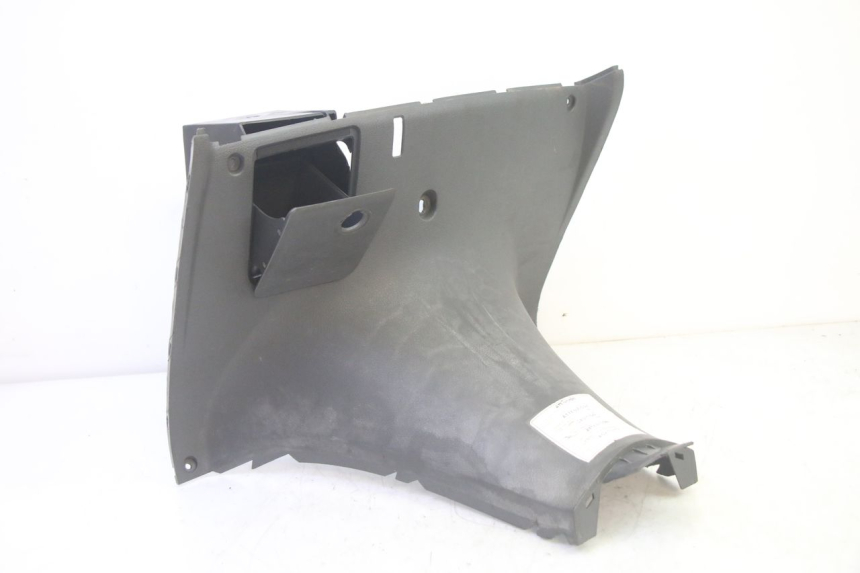 photo de TAPA FRONTAL INTERIOR YAMAHA YP MAJESTY 125 (2002 - 2006) - Detalle de la pieza