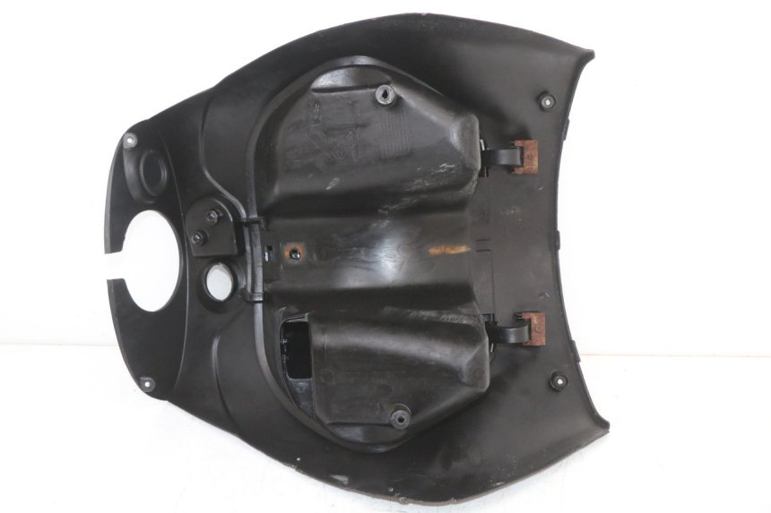 photo de PANEL INTERIOR PIAGGIO ZIP 4T 50 (2018 - 2020) - Detalles de los puntos de fijación