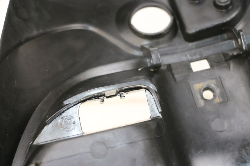 photo de PANEL INTERIOR PIAGGIO ZIP 4T 50 (2018 - 2020) - Detalle de la pieza