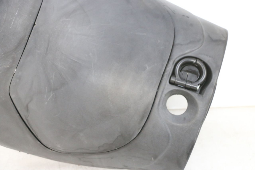 photo de PANEL INTERIOR PIAGGIO ZIP 4T 50 (2018 - 2020) - Enfoque en la estructura
