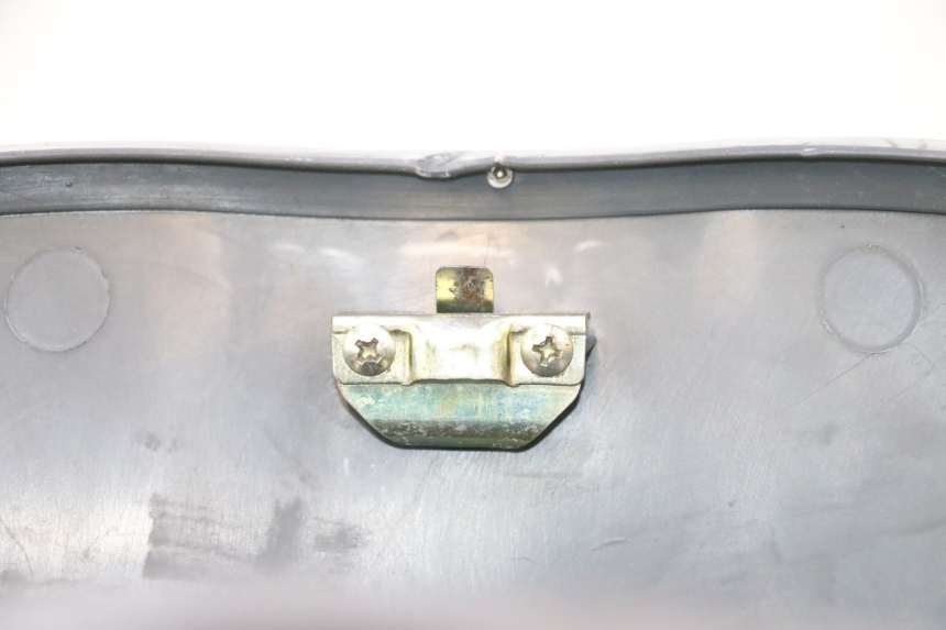 photo de TAPA FRONTAL INTERIOR PIAGGIO ZIP 4T 50 (2006 - 2017) - Detalle de la pieza