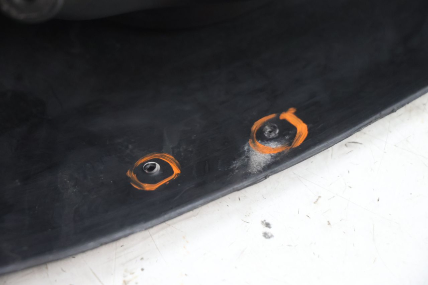 photo de PANEL INTERIOR PIAGGIO ZIP 4T 50 (2018 - 2020) - Primer plano de alta resolución