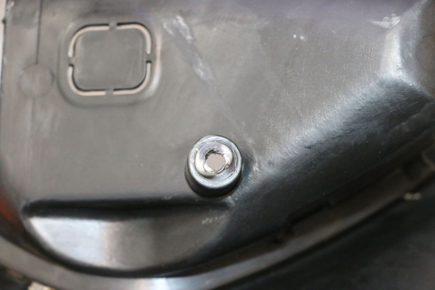 photo de TAPA FRONTAL INTERIOR PIAGGIO ZIP IGET 4T 50 (2021 - 2023) - Detalle de la pieza
