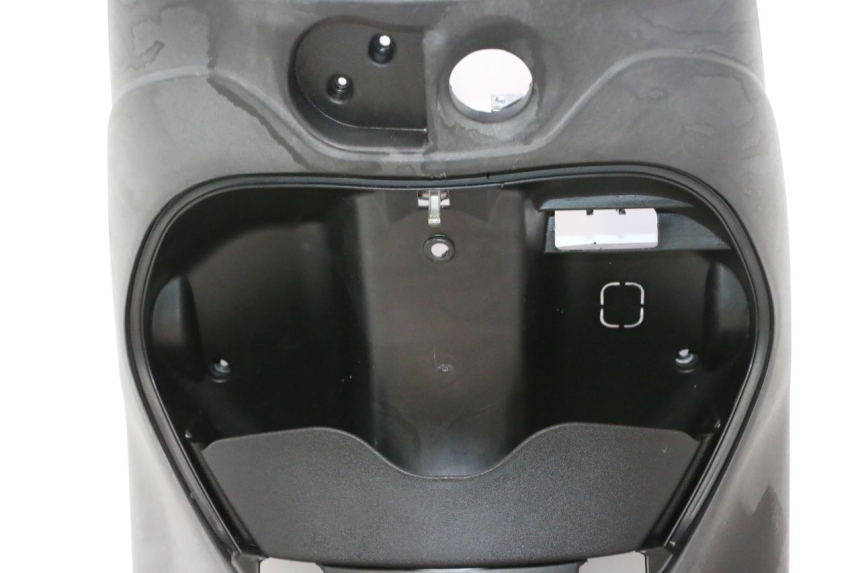 photo de TAPA FRONTAL INTERIOR PIAGGIO ZIP IGET 4T 50 (2021 - 2023) - Características distintivas