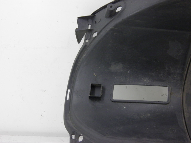photo de TAPA FRONTAL INTERIOR ZNEN ZN50QT-Q 50 (2010 - 2012) - Primer plano técnico