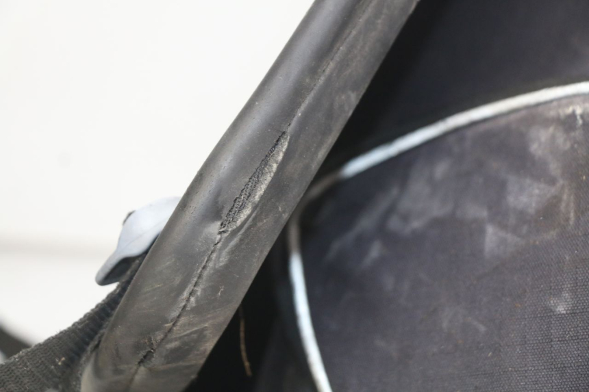 photo de PROTECTOR DE TABLERO SUZUKI BURGMAN 650 (2002 - 2004) - Características distintivas