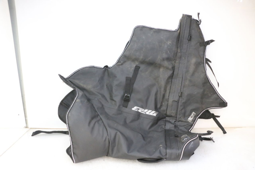 photo de CUBREPIERNAS PIAGGIO MP3 HPE 310 (2024 - 2025) - Detalle de la pieza