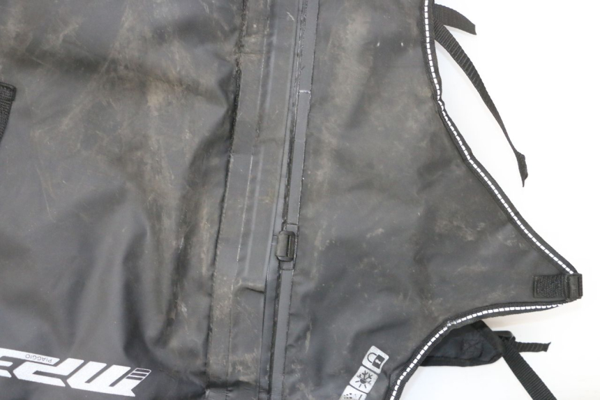 photo de CUBREPIERNAS PIAGGIO MP3 HPE 310 (2024 - 2025) - Zoom calidad de ocasión