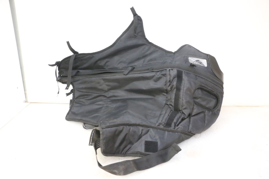 photo de CUBREPIERNAS PIAGGIO MP3 HPE 310 (2024 - 2025) - Marcados y referencias originales