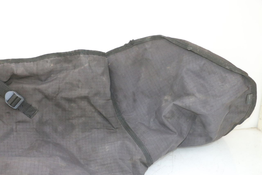 photo de CUBREPIERNAS PIAGGIO XEVO - X EVO 125 (2007 - 2017) - Foto de producto adicional