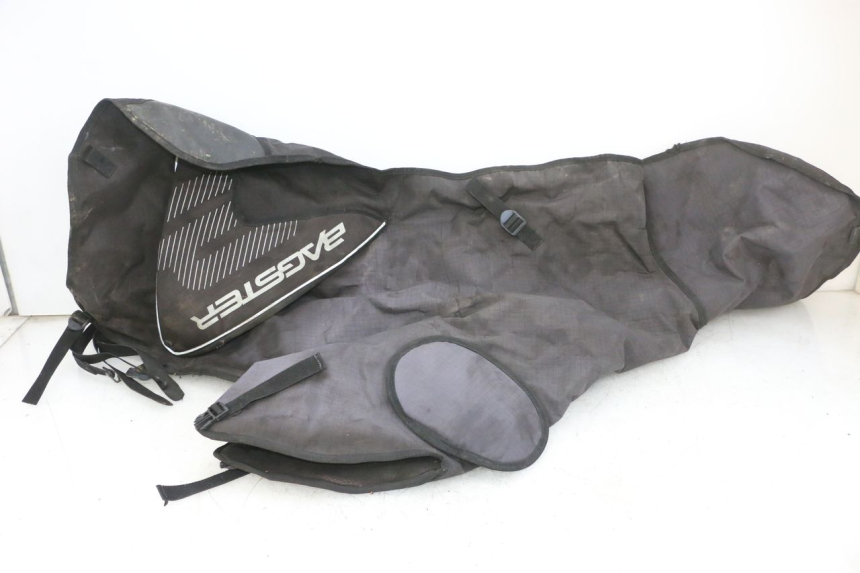 photo de CUBREPIERNAS PIAGGIO XEVO - X EVO 125 (2007 - 2017) - Zoom calidad de ocasión