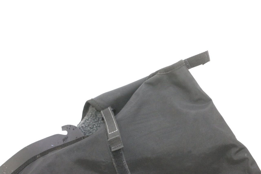 photo de CUBREPIERNAS PIAGGIO ZIP 4T 50 (2018 - 2020) - Primer plano de alta resolución