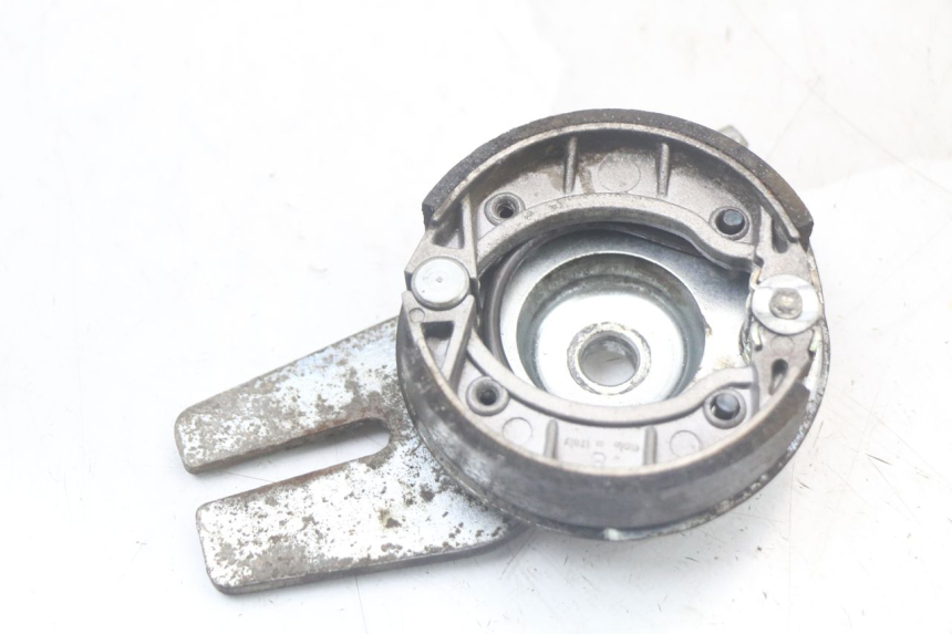 photo de TAMBOR TRASERO PEUGEOT 103 VOGUE VS2 50 (2004 - 2017) - Primer plano técnico