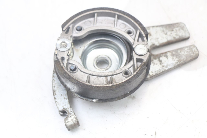 photo de TAMBOR TRASERO PEUGEOT 103 VOGUE VS2 50 (2004 - 2017) - Detalles de los puntos de fijación